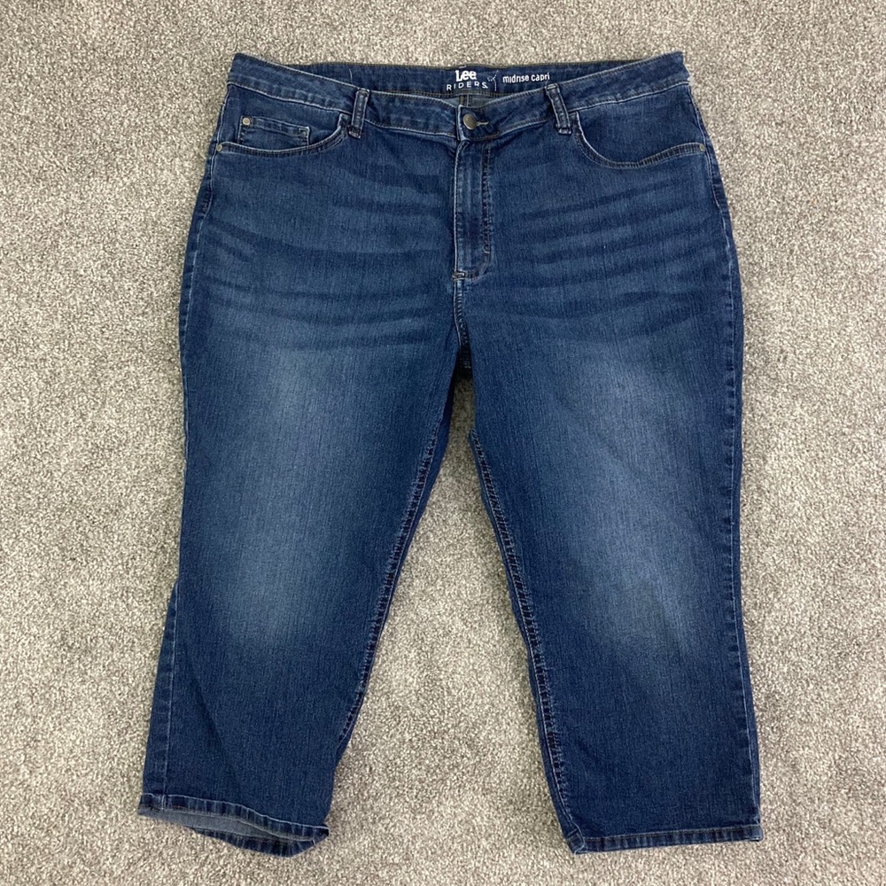Lee riders mid rise Capri pants size 20 EUC